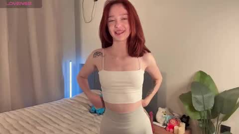 Cleo online show from October 19, 2:18 pm