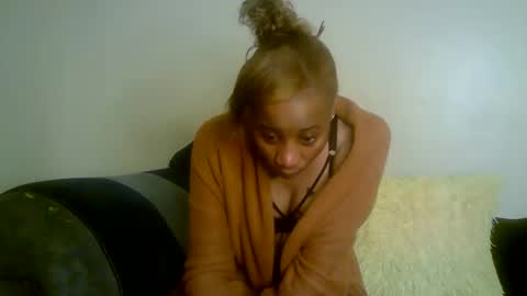 minieme001 online show from March 31, 2:02 am