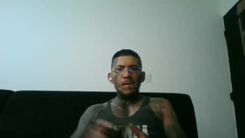 Snapshot of miniimgra chatting on December 14, 11:20 pm miniimgra online show from December 14, 11:20 pm