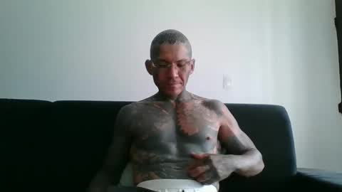 miniimgra online show from April 12, 7:30 pm