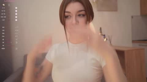 Snapshot of minirini chatting on October 1, 3:51 pm Rina online show from October 1, 3:51 pm