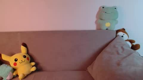 Minji online show from March 11, 1:06 pm