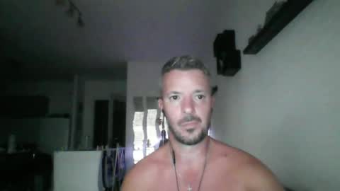Snapshot of minka28 chatting on June 20, 5:27 pm minka28 online show from June 20, 5:27 pm