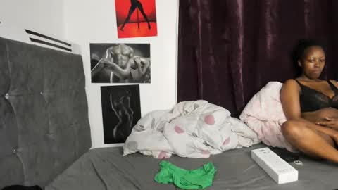 minlavine online show from October 8, 6:27 pm