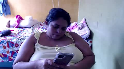 Snapshot of minnie_bbw69 chatting on October 20, 6:52 pm Andrea online show from October 20, 6:52 pm