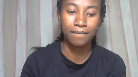 minouch211907 online show from November 10, 4:17 pm