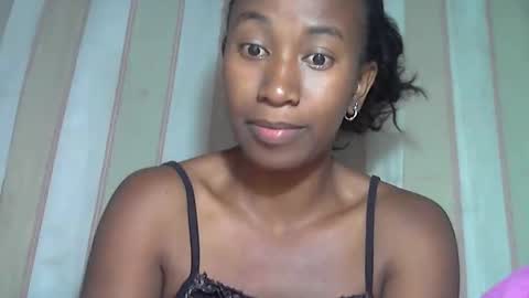 Snapshot of minouch211907 chatting on January 18, 9:29 pm minouch211907 online show from January 18, 9:29 pm