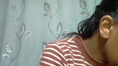 Snapshot of minouch211907 chatting on March 27, 4:40 am minouch211907 online show from March 27, 4:40 am