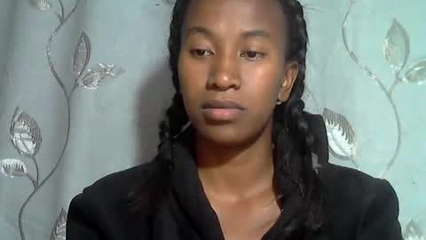 Snapshot of minouch211907 chatting on April 8, 6:46 am minouch211907 online show from April 8, 6:46 am