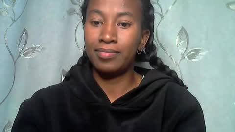 Snapshot of minouch211907 chatting on April 14, 7:42 pm minouch211907 online show from April 14, 7:42 pm