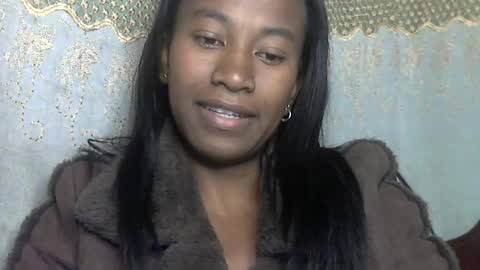 Snapshot of minouch211907 chatting on July 13, 3:53 am minouch211907 online show from July 13, 3:53 am