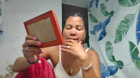 Snapshot of miora620846 chatting on May 11, 7:36 am miora620846 online show from May 11, 7:36 am