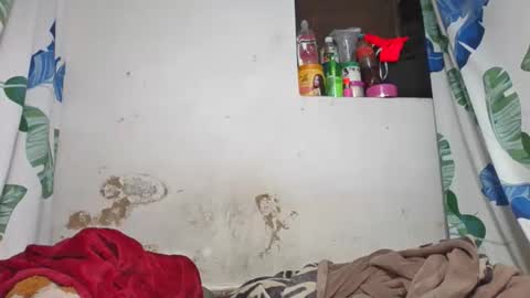Snapshot of miora620846 chatting on May 22, 4:52 am miora620846 online show from May 22, 4:52 am