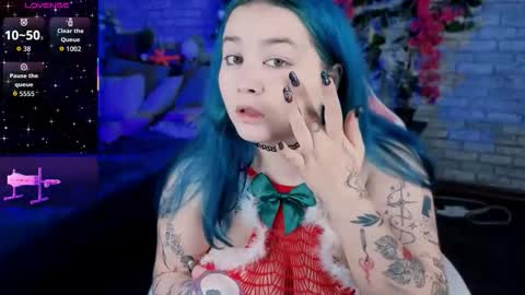 Snapshot of mira_fyre chatting on December 19, 8:49 pm MIra online show from December 19, 8:49 pm