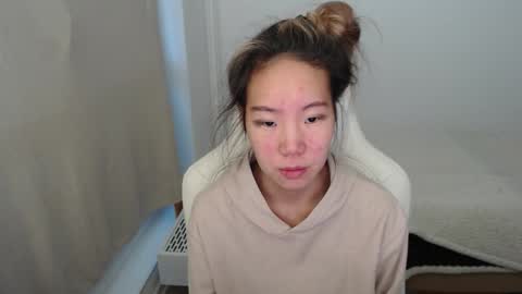 mira_g online show from November 27, 12:29 pm