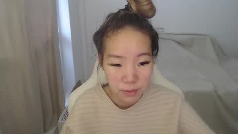 mira_g online show from December 15, 9:24 am