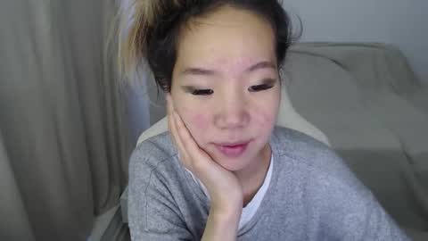 mira_g online show from December 19, 11:28 am