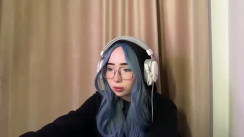 mira_light_ online show from September 23, 2:09 pm