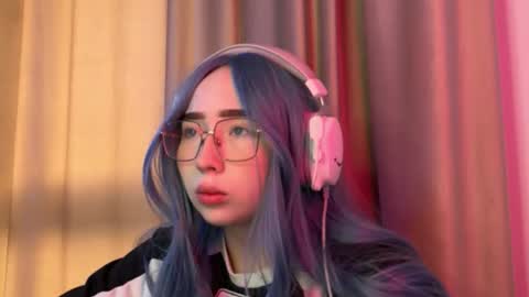 mira_light_ online show from September 26, 1:09 am