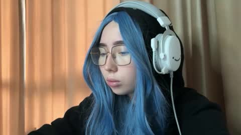 mira_light_ online show from September 27, 1:10 am