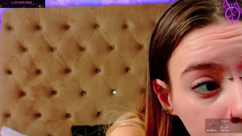 Snapshot of mira_lynxx chatting on November 26, 5:19 am mira_lynxx online show from November 26, 5:19 am