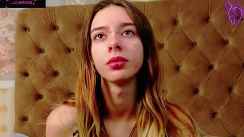 Snapshot of mira_lynxx chatting on November 29, 1:52 am mira_lynxx online show from November 29, 1:52 am