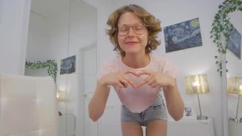 mira_marni online show from November 12, 11:10 am