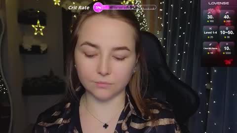 Snapshot of mira_mermayd chatting on December 18, 9:48 am Mira online show from December 18, 9:48 am