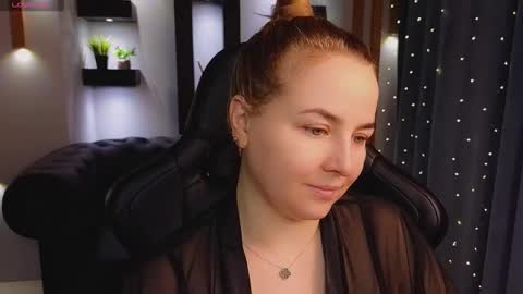 Snapshot of mira_mermayd chatting on January 15, 8:19 am Mira online show from January 15, 8:19 am