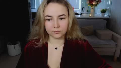 Snapshot of mira_mermayd chatting on April 24, 2:14 am Mira online show from April 24, 2:14 am