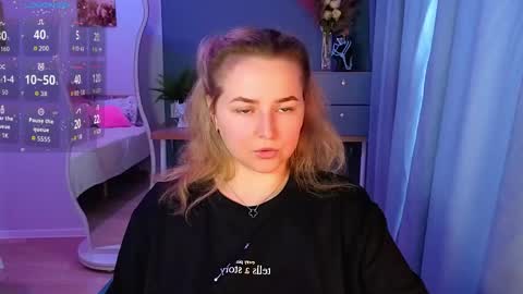 Snapshot of mira_mermayd chatting on May 8, 2:06 am Mira online show from May 8, 2:06 am