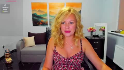 Snapshot of mira_whitme chatting on June 29, 11:54 am Mira online show from June 29, 11:54 am