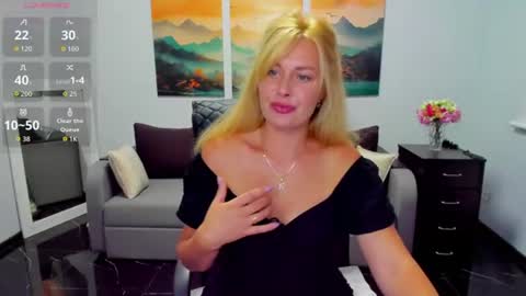 Snapshot of mira_whitme chatting on July 8, 11:48 am Mira online show from July 8, 11:48 am