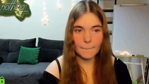 miraa_bloom online show from February 2, 9:35 pm