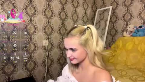 Snapshot of mirabella333 chatting on October 28, 6:32 pm mirabella333 online show from October 28, 6:32 pm