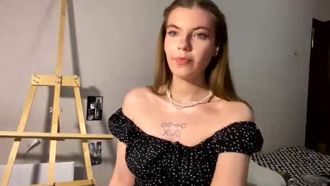 Mira  online show from September 15, 11:05 pm