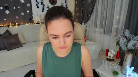 Emma online show from December 25, 7:24 pm