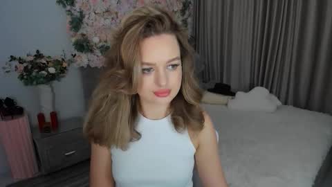 Emma online show from October 7, 7:33 pm