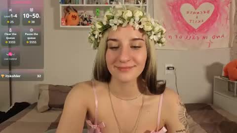 Cassie online show from April 18, 8:09 pm