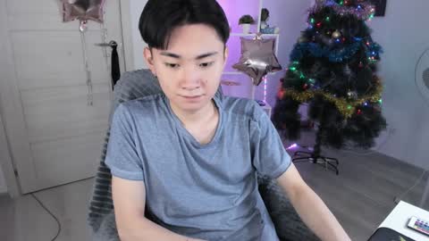 Snapshot of miram_yoo chatting on December 29, 11:40 am online show from December 29, 11:40 am