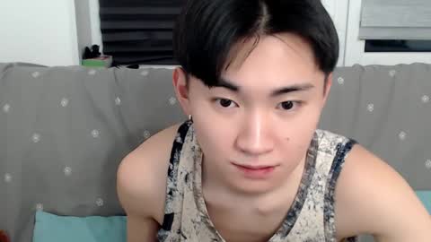 Snapshot of miram_yoo chatting on January 4, 8:37 pm online show from January 4, 8:37 pm