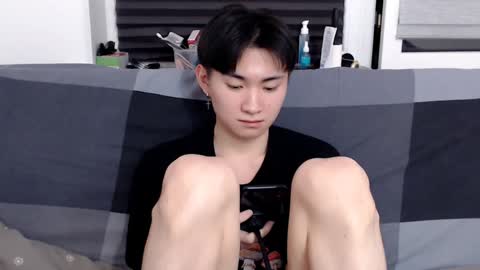 Snapshot of miram_yoo chatting on January 15, 8:16 pm online show from January 15, 8:16 pm