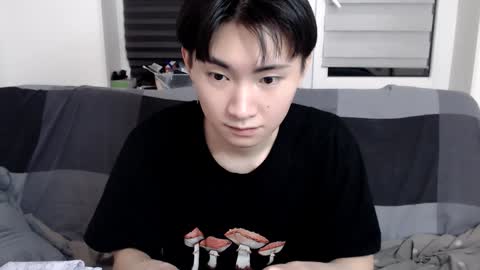 Snapshot of miram_yoo chatting on January 18, 10:49 pm online show from January 18, 10:49 pm