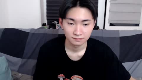 Snapshot of miram_yoo chatting on January 19, 10:17 pm online show from January 19, 10:17 pm