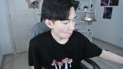 Snapshot of miram_yoo chatting on January 25, 10:40 am online show from January 25, 10:40 am