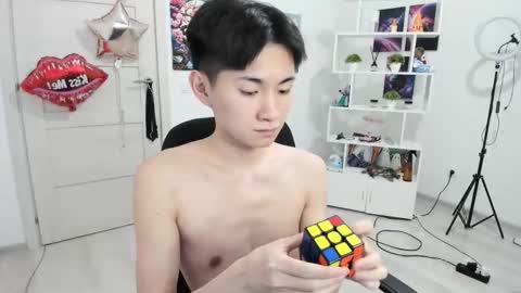 Snapshot of miram_yoo chatting on October 30, 11:05 pm online show from October 30, 11:05 pm