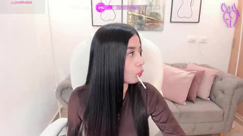 miranda_crawfor online show from February 18, 2:40 am