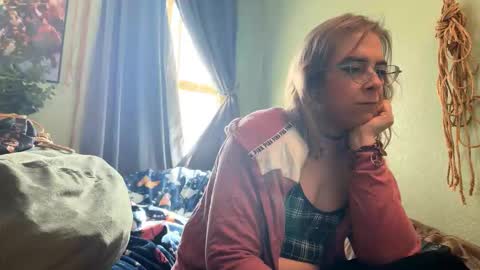 Snapshot of miranda_flowers chatting on March 1, 8:33 pm Miranda Flowers online show from March 1, 8:33 pm