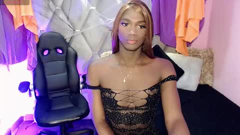 mirandaacollins online show from November 3, 10:49 am