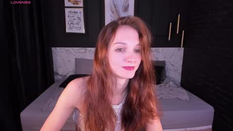 Snapshot of mirandaglow chatting on February 21, 8:51 am Miranda online show from February 21, 8:51 am